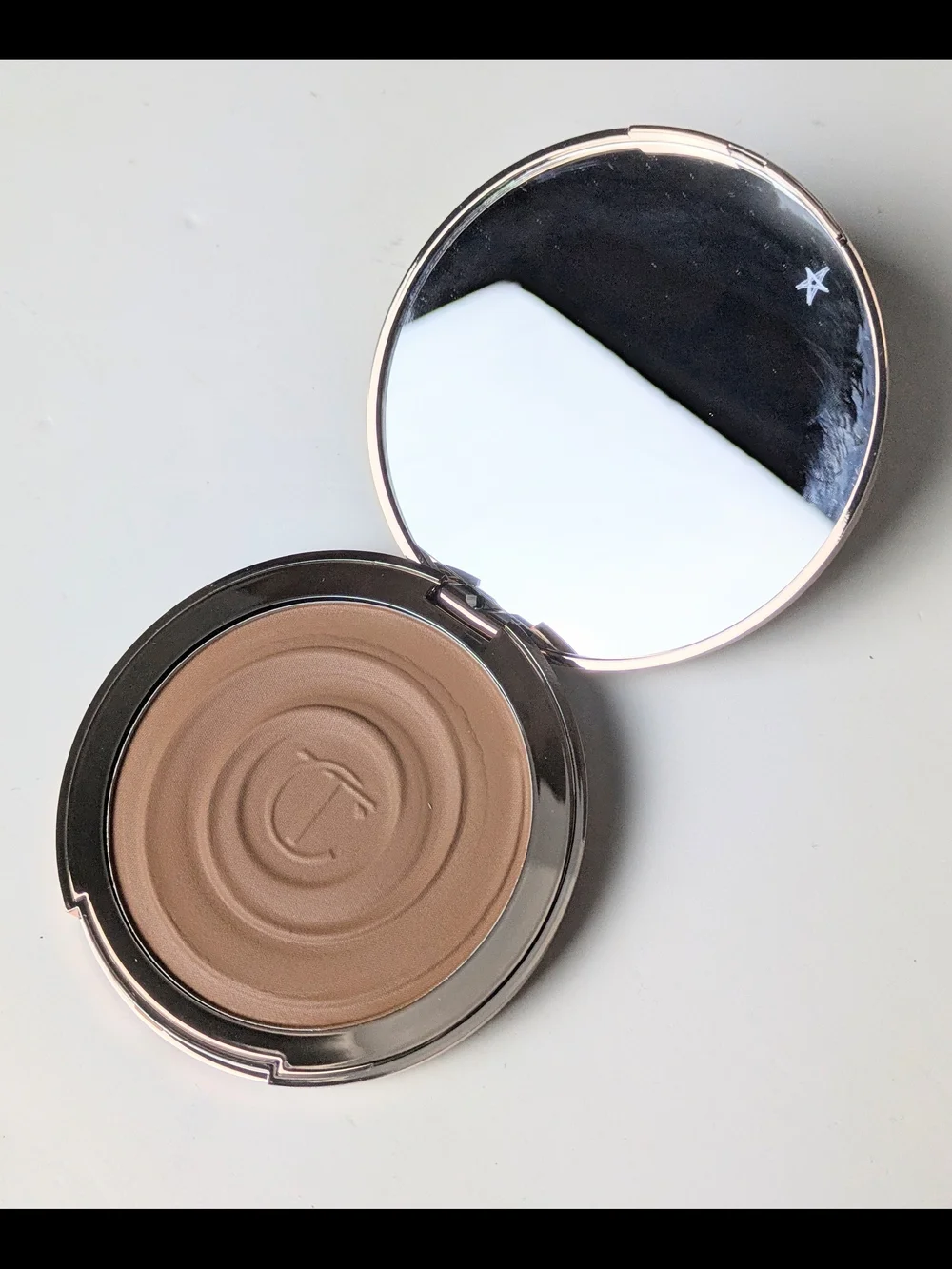 Charlotte Tilbury Sun-Kissed Glow Bronzer - Medium
